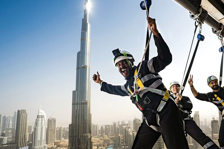Defy gravity as you walk hands-free along the dazzling edge of Dubai's skyline taking in stunning panoramic views from 220 meters above the ground.